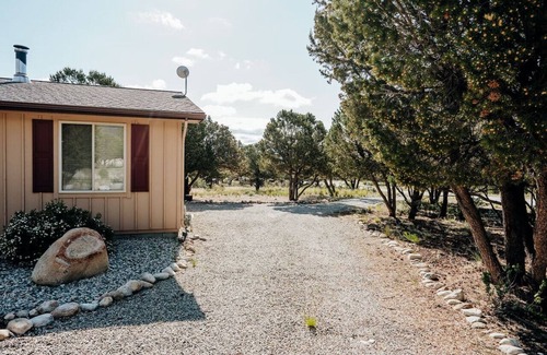 Buena Vista House | Princeton View 3BR w/perfect backyard for dogs