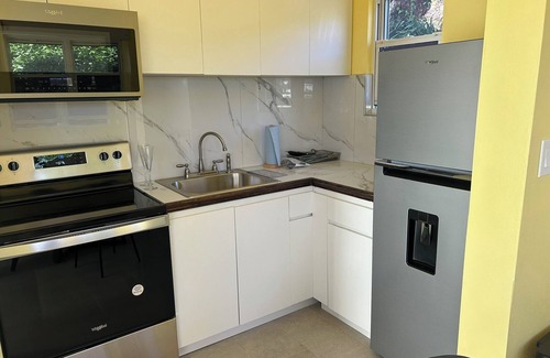 Estate Kings Quarter Apartment | Prindsens Gade Charming 1-bedroom apartment AC, WiFi in lovely Charlotte Amalie
