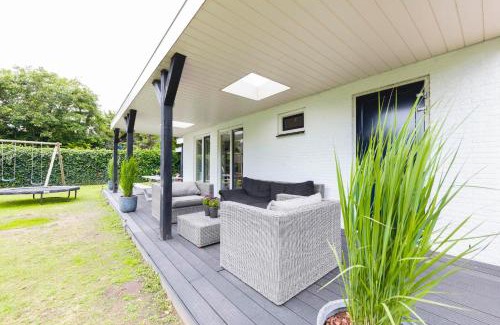 Ouddorp House | Prinsenhof 65 - Ouddorp NOT INTENDED FOR COMPANY OR WORK-RELATED STAYS