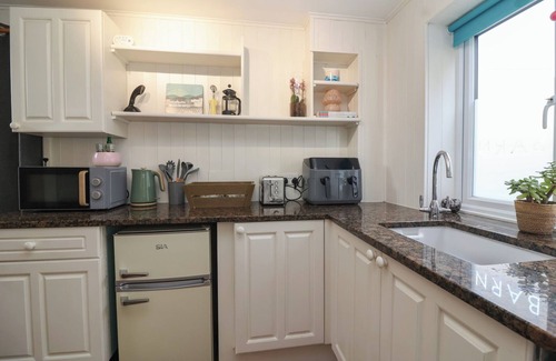 Street Cottage | PRIORY BARN APARTMENT, pet friendly, with a garden in Street