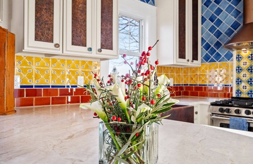 Downtown Santa Fe House | Pristine, art-filled Home 2 blocks to Historic Santa Fe Plaza. Read the reviews!