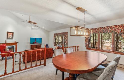 Flagstaff House | Pristine Cabin on Wooded Lot. Fantastic Location Pool Table
