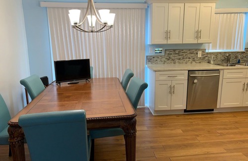 Flint House | Pristine Clean and Sanitized Home Away From Home