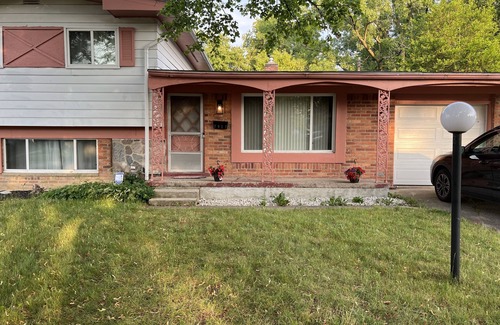 Flint House | Pristine Clean and Sanitized Home Away From Home