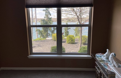 Innsbrook House | Pristine Lake Alpine house with spectacular sunset view, kayaks, SUPs & Peloton!