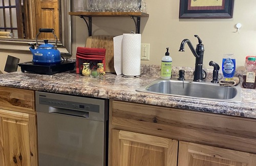 Polaris Apartment | Pristine Private Entry Studio with Gas Fireplace @ I-71 Polaris