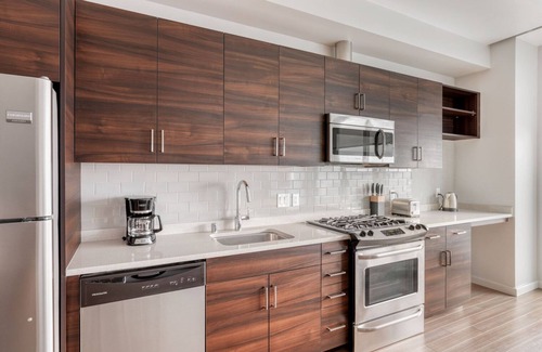 Downtown San Francisco Apartment | Pristine Soma 1BR w/Pool, Gym & BBQ, nr Tech Hub, by Blueground
