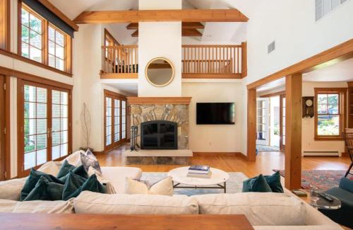 Orleans House | Pristine waterfront oasis plus game room jacuzzi and home office