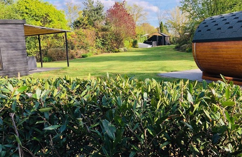 Golenkamp House | Privé Wellness Verblijf met Grote Tuin in de Natuur - Natuurhuisje Lotus