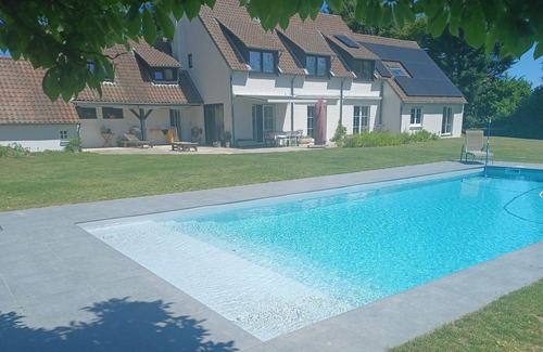 Limelette Apartment | private apartment in a bucolic setting with outdoor heated pool and tennis court