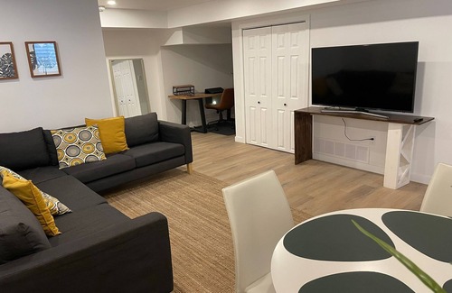 Bradford Apartment | Private Guest Suite in Bradford