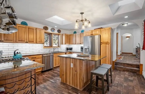 Seton Village House | Privacy in the Pines - Hot Tub! Just 12 min to Santa Fe Plaza. Pet-Friendly!