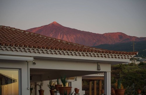 La Mancha Apartment | Privacy: pool, terrace & garden, bbq, views [G]