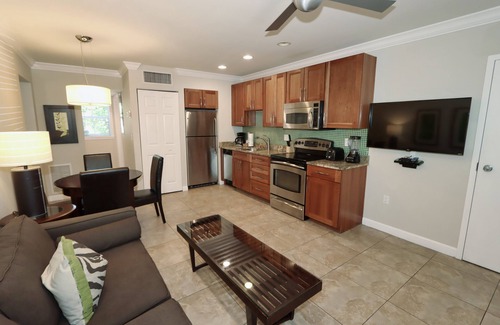 Bradenton Beach Hotel | Privacy & Space Lockoff Units 4/5 Beach Club at Anna Maria Island, by RVA