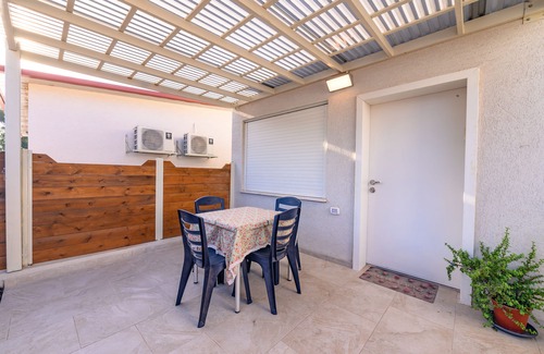 Shadmot Dvora Condo | Privacy with the view of the Tavor moun' 20 minutes from the sea of Galilee.