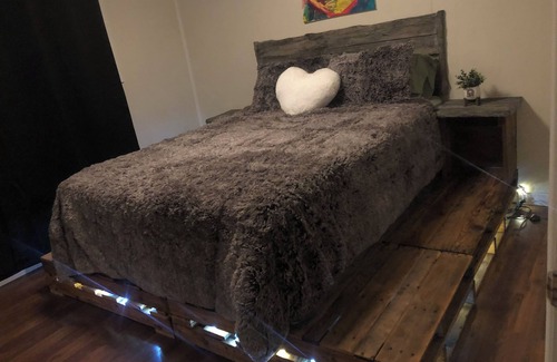 British Columbia Interior Apartment | Private 1 bed suite with hot tub and parking