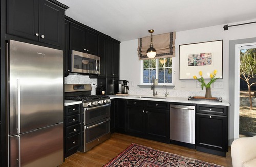 Healdsburg Cottage | Private 1-bedroom Guest House with Great Amenities