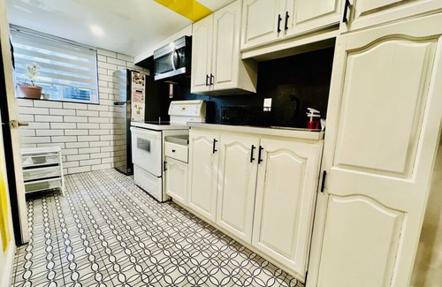 Waterloo Apartment | Private 1 BR Suite near U of W