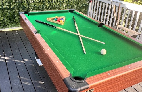 Manville Apartment | Private 1 room and bathroom access to pool table,Netflix,outdoors hot-tub,gazebo