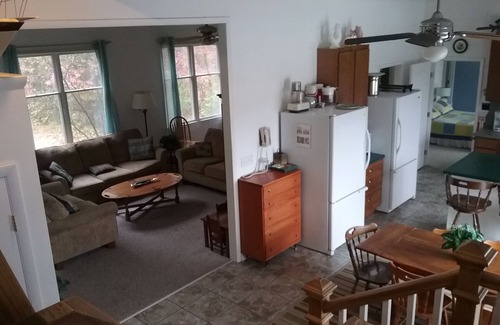 Cambridge House | Private 2 Acre Waterfront Family Retreat with Pool & Pier