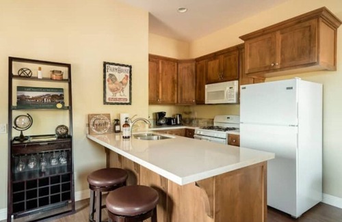 Escondido House | Private 2 bedroom apt in new craftsman ranch!