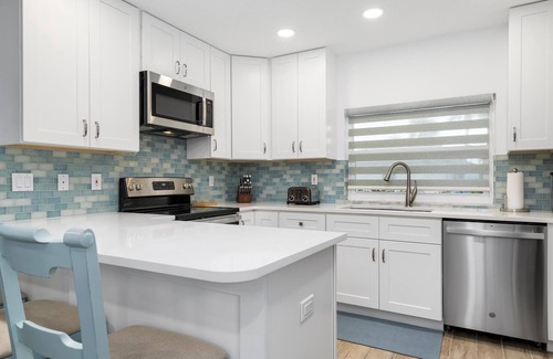 Nokomis Condo | Private 2 BR steps from beach on Casey Key