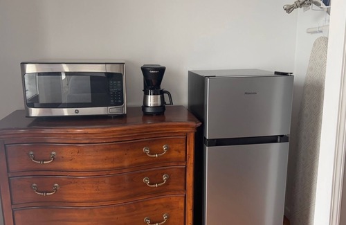 Michigan City House | Private 2-Suite Retreat In UpTown Arts District