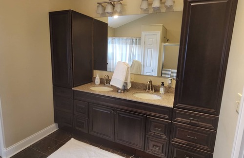 Watkins Glen House | Private 2000 sq ft 2 bedroom suite, sleeps 6 with pool and panoramic lakeview.