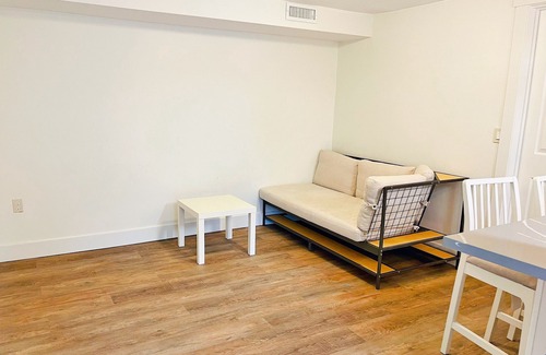 Viewpoint Apartment | Private 2bd 1ba close to Microsoft temple