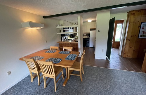 Stowe Area Condo | Private 2Bd 2Bath - Sleeps 5/6 Town home In Stowe VT - 15min From The Mountain