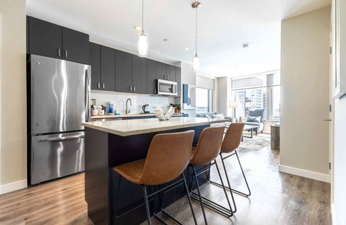 Seaport District Apartment | Private 2BR Apt Walk to Restaurants