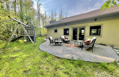 Cohasset House | Private 3+ acre executive retreat 4 "blocks" from Pokegama Lake & bike trailhead