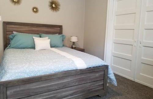 Brighton Heights House | Private 3 Bdrm Apt Spacious And Convenient