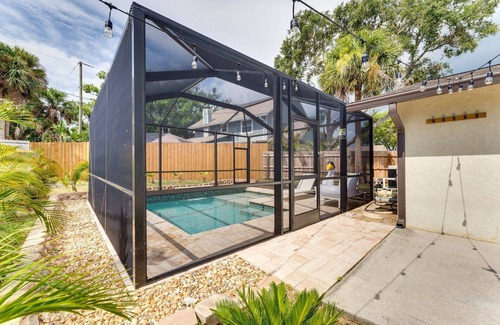 Laurel House | Private 3 bed 2 bath gorgeous pool home 10 min to Siesta Key Beach!
