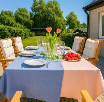 Kavlinge Villa | Private 3 BR Villa! Jacuzzi Fireplace Near Lund and Malmö