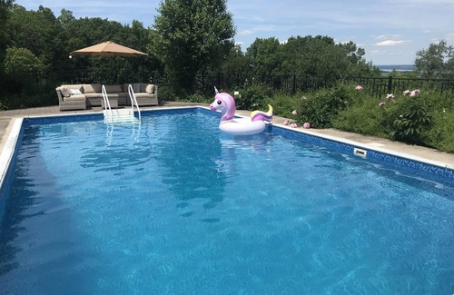 Naples House | Private 3Bd3.5Ba w/Lake View, Pool, Hot Tub, Fast Wi-Fi 🐶