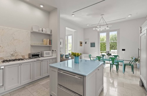 St. Helena House | Private 4 Bedroom, 4.5 Bathroom Home w/Pool + Guest House in Napa Valley