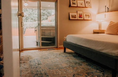 North Springfield House | Private, 4B/3BR Family Oasis that Feels like Home