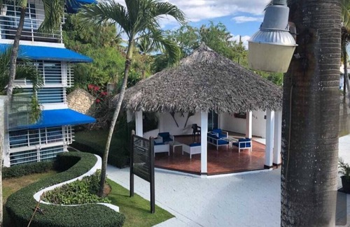 Juan Dolio - El Pueblo Apartment | Private Access to the Beach-Wifi-Pool-BBQ-Gozebos-Gardens