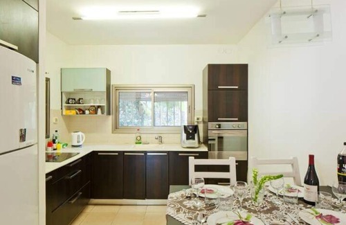 Tel Aviv Villa | Private amazing villa in tel Aviv!
