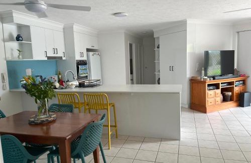 Torquay Apartment | Private and centrally located
