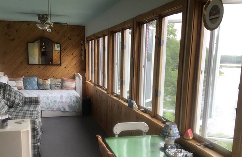 Woolwich Cottage | Private and Convenient Audubon Bring Your Fishing Pole!