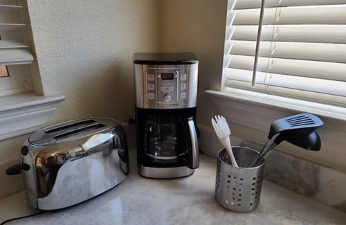 Northside House | Private and Cozy 2-bedroom Unit in Central San Jose