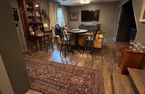 Crestline Heights Apartment | Private and cozy Guest Suite