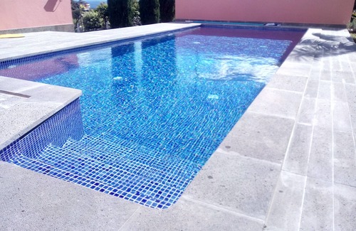 Tabua House | Private and heated swiming pool - Wi-Fi - Cable and Satelite TV - large garden