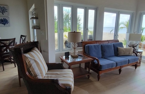 Morgan's Bluff House | PRIVATE and QUIET BEACH-FRONT property with Luxury Accommodations!