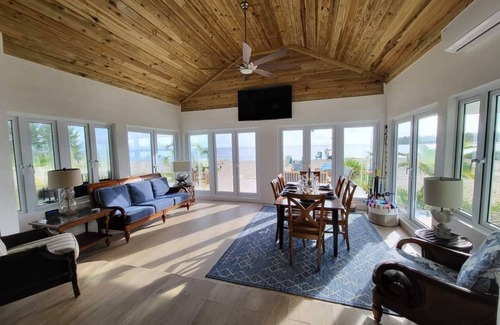 Morgan's Bluff House | PRIVATE and QUIET BEACH-FRONT property with Luxury Accommodations!