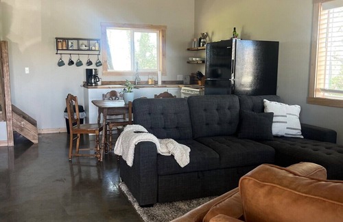 Cody House | Private and quiet, Dry Creek Cabin