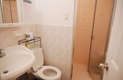 Brooklyn Apartment | Private and quiet room with access to back yard