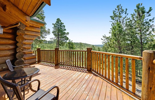 Nemo House | Private and secluded home with balcony, decks, patio, and wildlife views